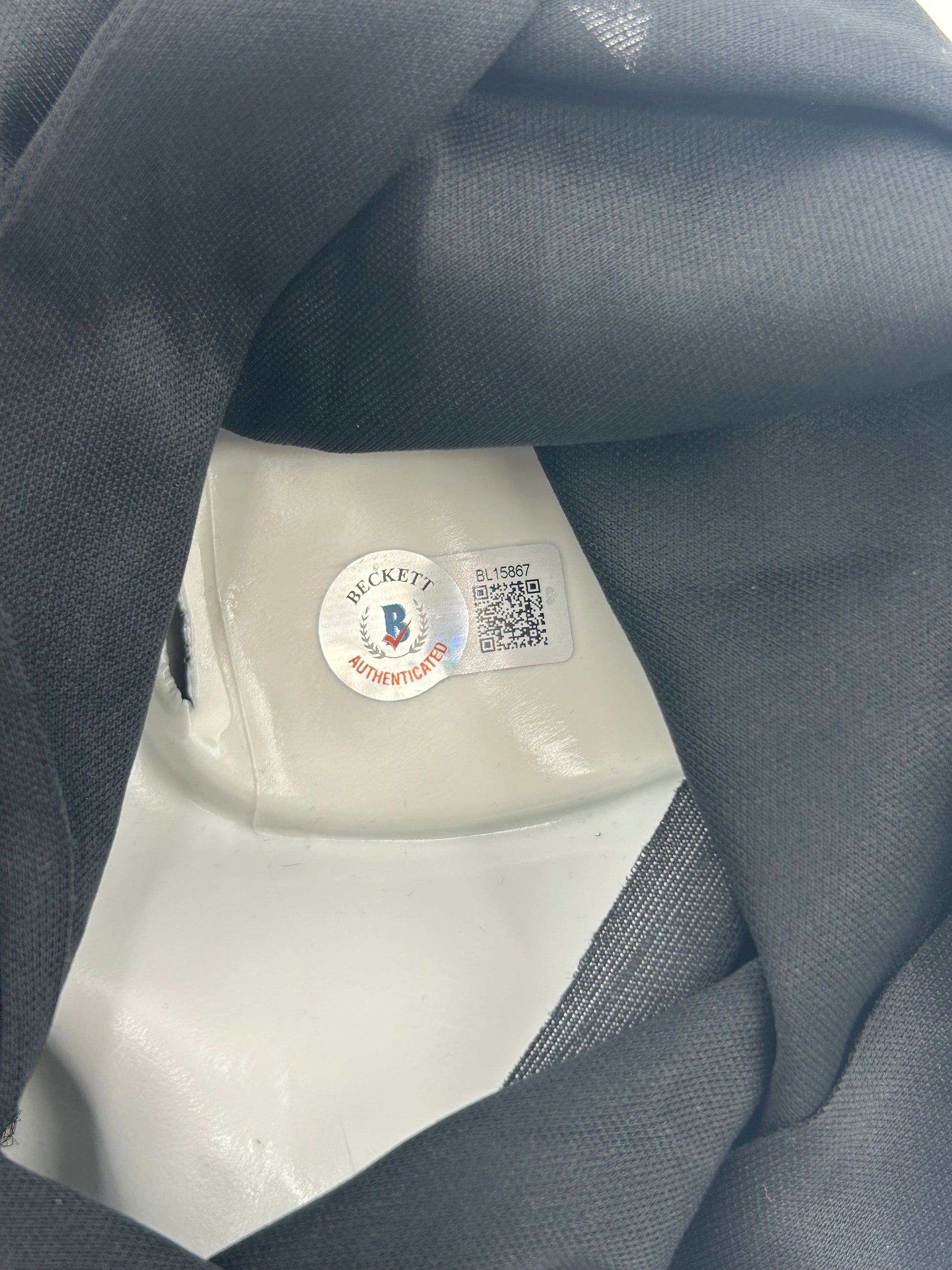 Photo of Skeet Ulrich Signed Ghostface Mask Inscribed "Billy" (Beckett) at InkedAuction.com.